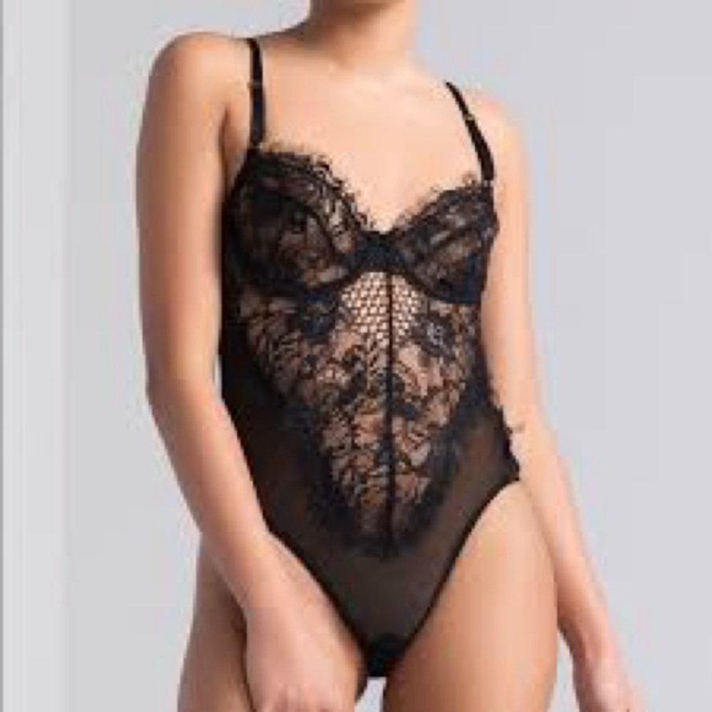 Boohoo lace black bodysuit